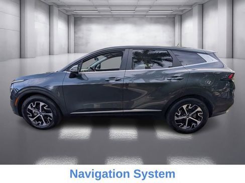 Used 2024 Kia Sportage EX image 9