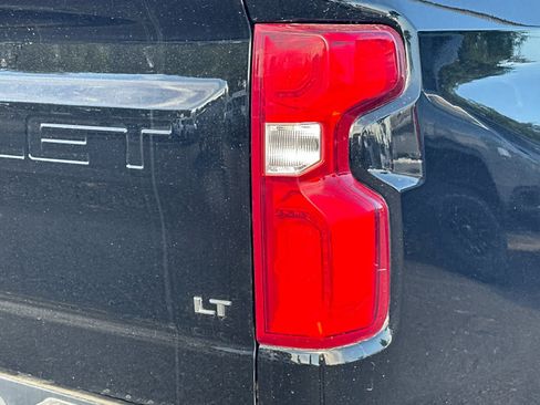 Used 2021 Chevrolet Silverado 1500 LT Trail Boss w/ Convenience Package II AWD/4WD image 9