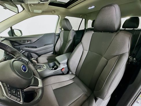 Used 2025 Subaru Outback Premium image 13