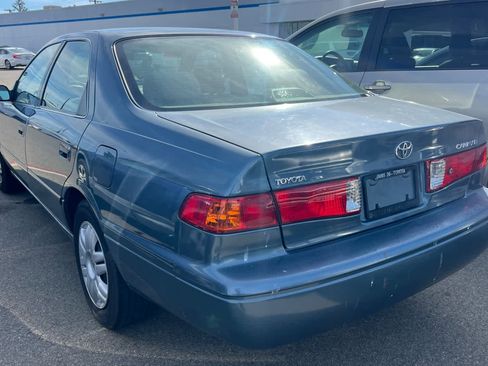 Used 2000 Toyota Camry LE image 4