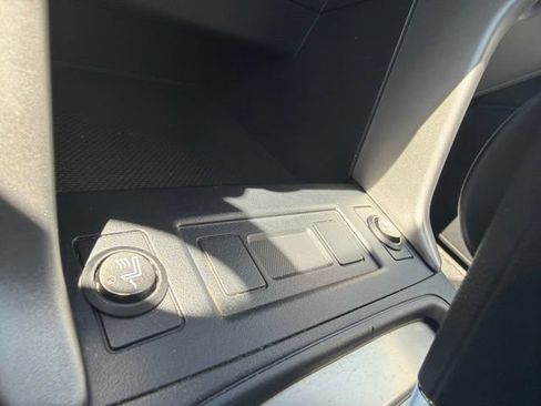 Used 2015 Subaru Forester 2.5i w/ Alloy Wheel Package AWD/4WD image 13