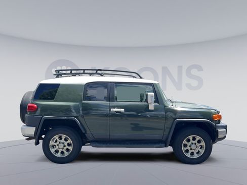Used 2012 Toyota FJ Cruiser 4WD w/ Upgrade Pkg image 8