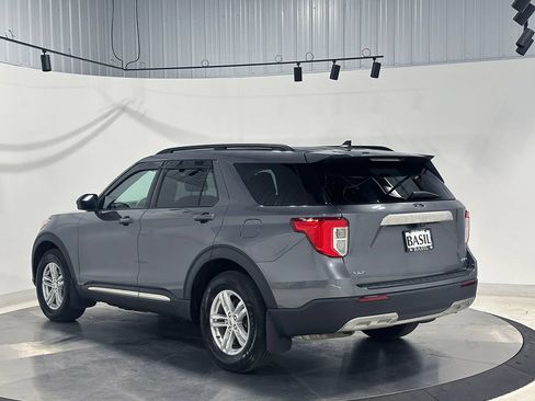 Used 2021 Ford Explorer XLT w/ Equipment Group 202A AWD/4WD image 14