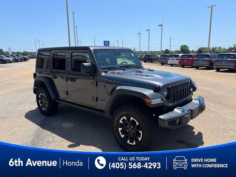 Used 2024 Jeep Wrangler Unlimited Rubicon 4xe AWD/4WD image 3