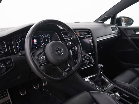 Used 2018 Volkswagen Golf R 4-Door AWD/4WD image 22