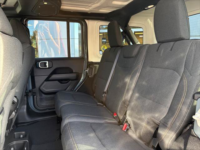 Certified 2026 Jeep Wrangler Unlimited Sahara AWD/4WD image 14