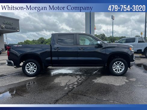 Used 2022 Chevrolet Silverado 1500 LT AWD/4WD image 5