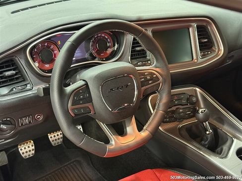 Used 2015 Dodge Challenger SRT Hellcat RWD image 36