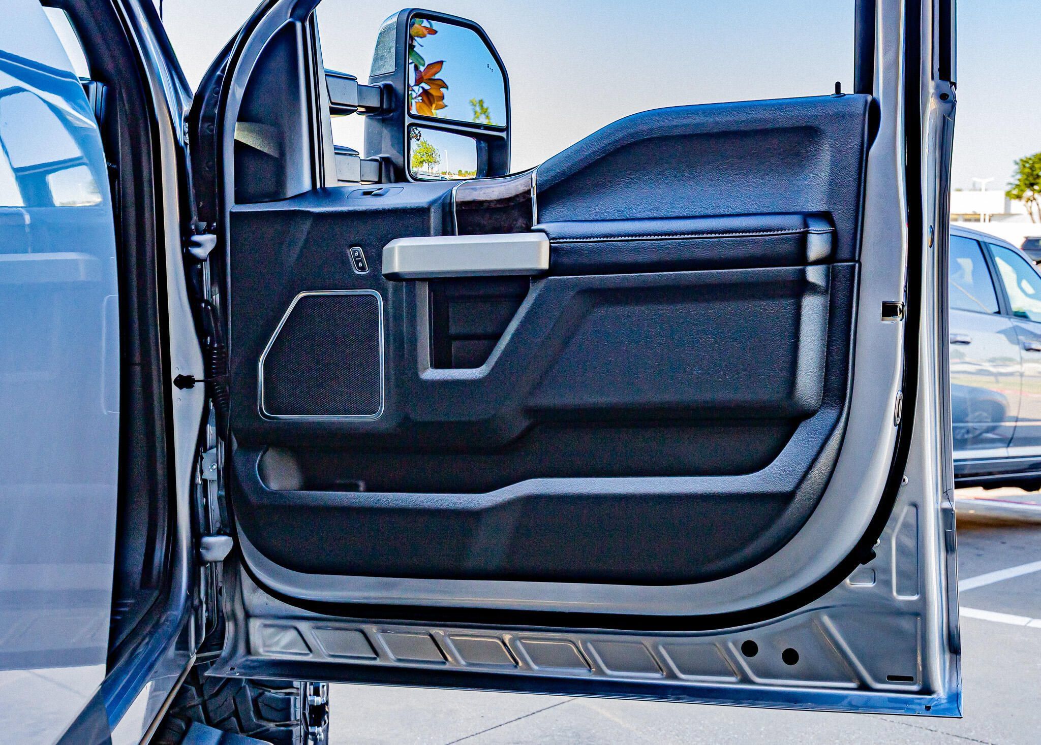 Used 2022 Ford F350 Lariat w/ Lariat Ultimate Package AWD/4WD image 43