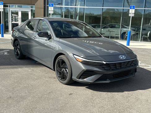 New 2026 Hyundai Elantra Sport FWD image 4