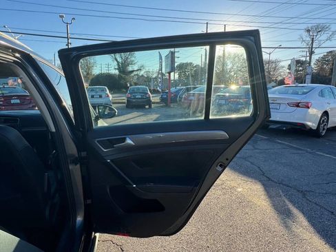 Used 2019 Volkswagen Golf Alltrack SE image 14