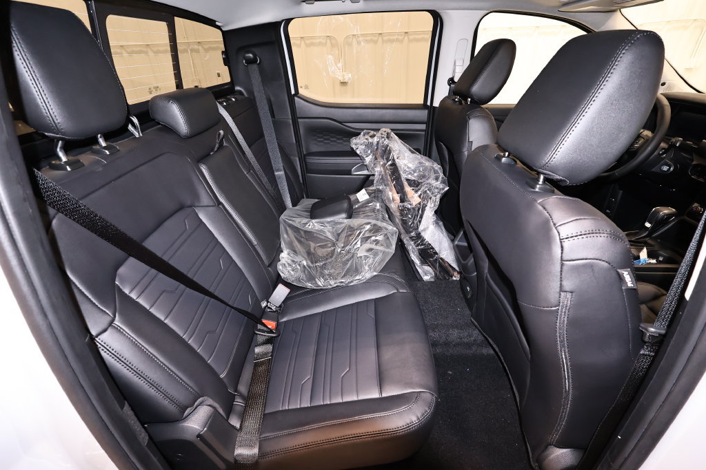 New 2026 Ford Ranger Lariat w/ Black Appearance Package AWD/4WD image 16