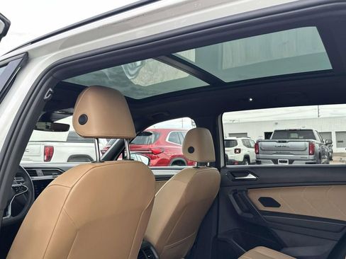 Used 2024 Volkswagen Tiguan SE R-Line image 19