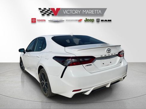 Used 2024 Toyota Camry SE w/ Cold Weather Package image 2