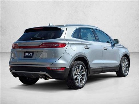 Used 2017 Lincoln MKC Select w/ Select Plus Package AWD/4WD image 5