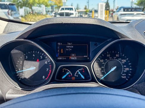 Used 2018 Ford Escape SE FWD image 10