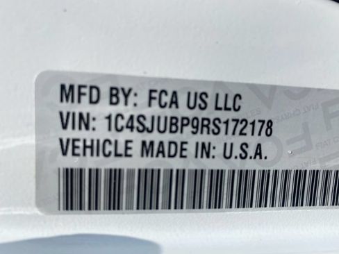 Used 2024 Jeep Wagoneer Series II w/ Flexible Seating Group RWD image 33