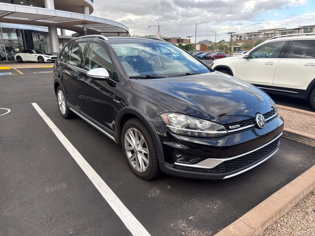 Used 2019 Volkswagen Golf Alltrack S AWD/4WD image 3