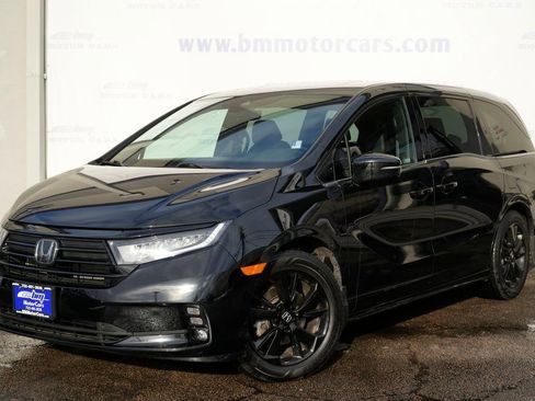 Used 2023 Honda Odyssey Sport image 2