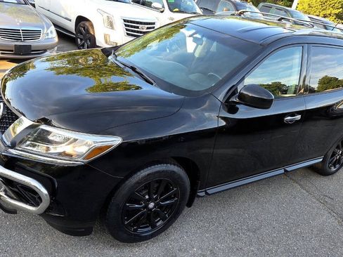 Used 2014 Nissan Pathfinder SV AWD/4WD image 5