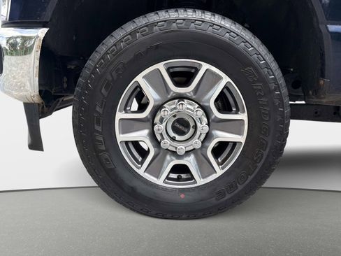 Used 2024 Ford F250 Lariat image 12