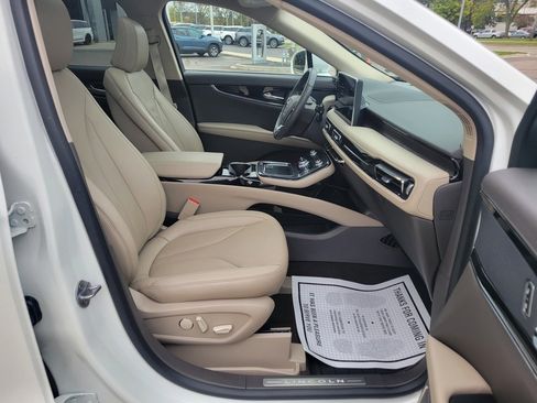 Certified 2023 Lincoln Nautilus Reserve image 31