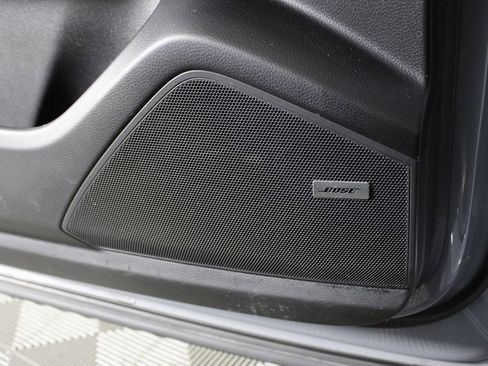 Used 2024 Porsche Cayenne Coupe image 16