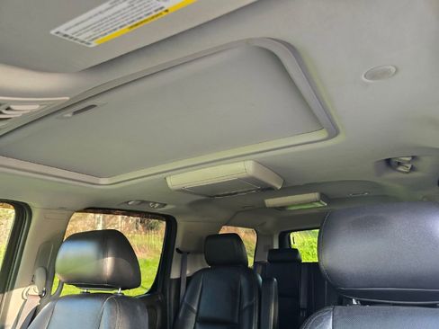 Used 2013 Chevrolet Suburban LTZ AWD/4WD image 20