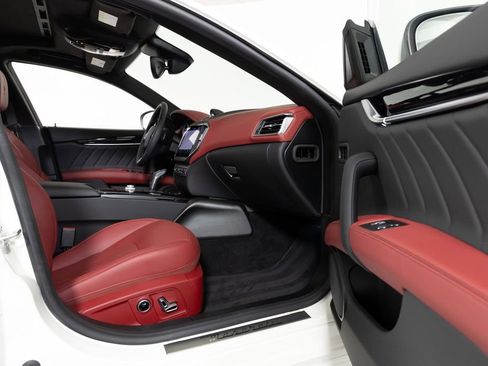 Used 2023 Maserati Ghibli GT RWD image 28