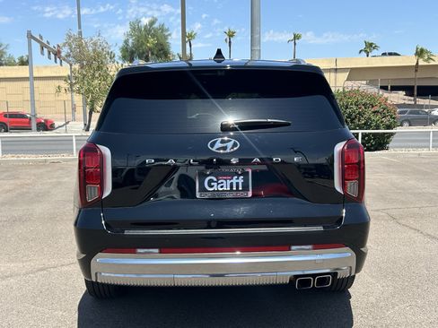 Used 2023 Hyundai Palisade Calligraphy w/ Cargo Package FWD image 4