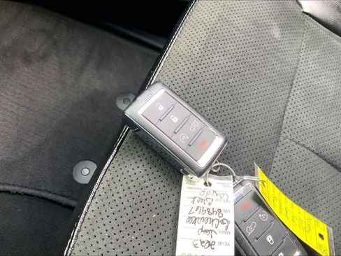 Used 2023 Jeep Grand Cherokee Altitude image 15