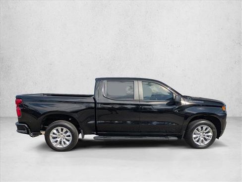 Used 2021 Chevrolet Silverado 1500 Custom image 4