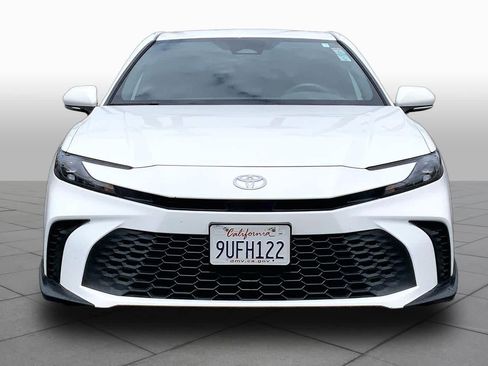Certified 2025 Toyota Camry SE w/ Convenience Package FWD image 3