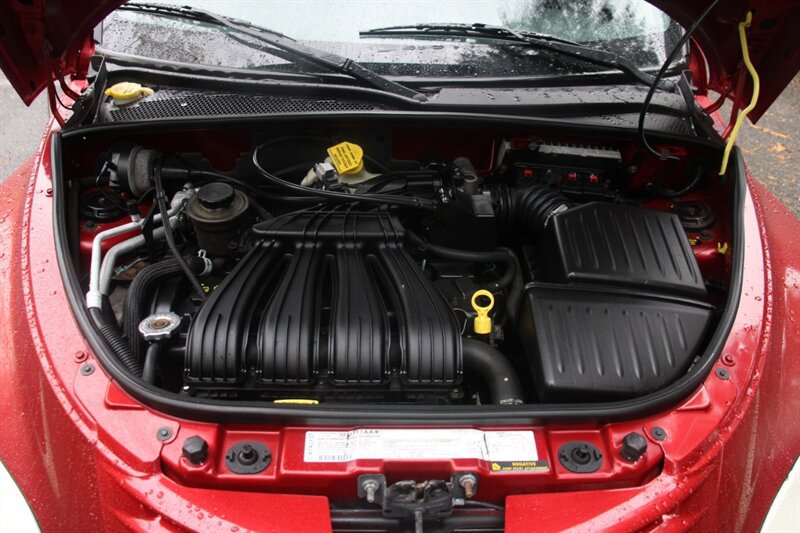 Used 2005 Chrysler PT Cruiser FWD image 18