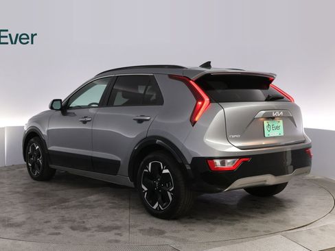 Used 2023 Kia Niro Wind FWD image 17