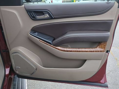 Used 2019 Chevrolet Tahoe Premier AWD/4WD image 36