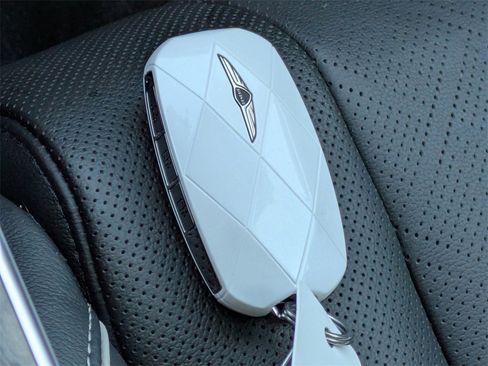 Used 2025 Genesis GV80 3.5T Advanced image 27