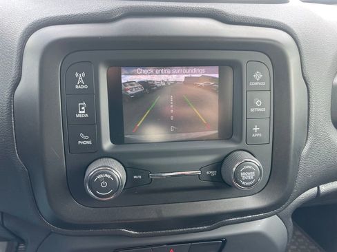 Used 2020 Jeep Renegade Sport w/ Sport Appearance Group FWD image 16