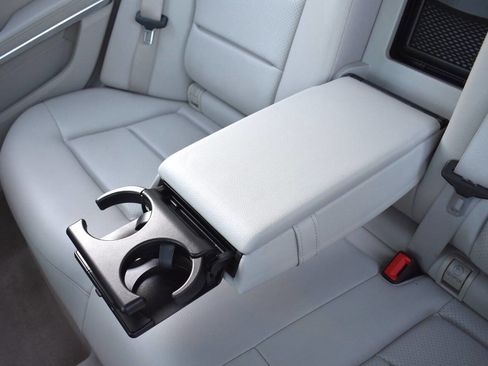 Used 2014 Mercedes-Benz E 350 Sedan image 51