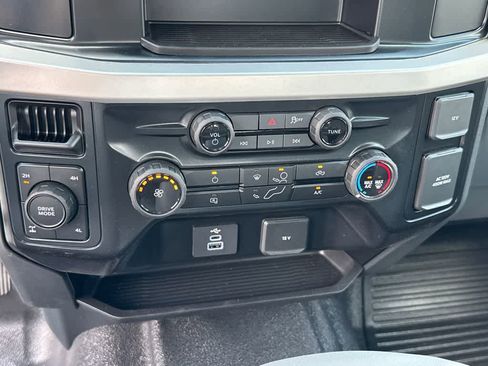 New 2025 Ford F250 XL w/ XL Driver Assist Package AWD/4WD image 31