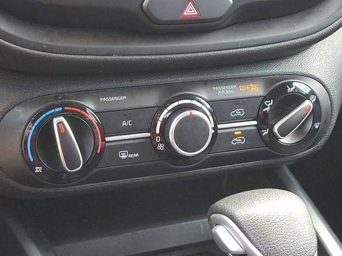 Used 2024 Kia Soul LX FWD image 15