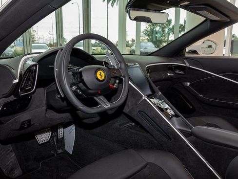 Used 2024 Ferrari Roma Spider image 15