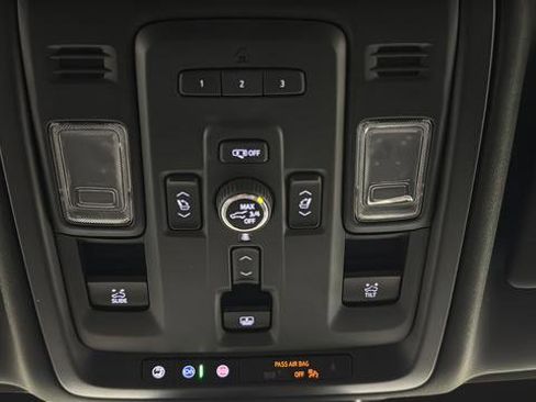 Used 2023 GMC Yukon Denali AWD/4WD image 33