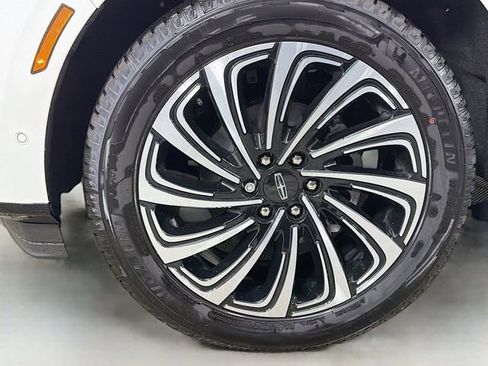 New 2025 Lincoln Navigator Black Label AWD/4WD image 35
