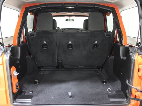 Used 2019 Jeep Wrangler Unlimited Sport S AWD/4WD image 25