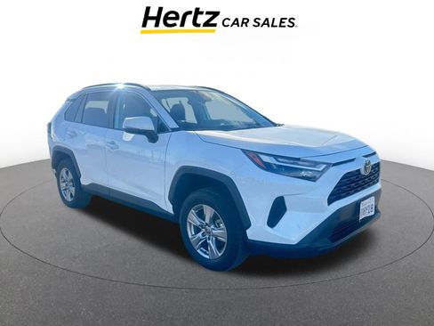 Used 2025 Toyota RAV4 XLE image 1