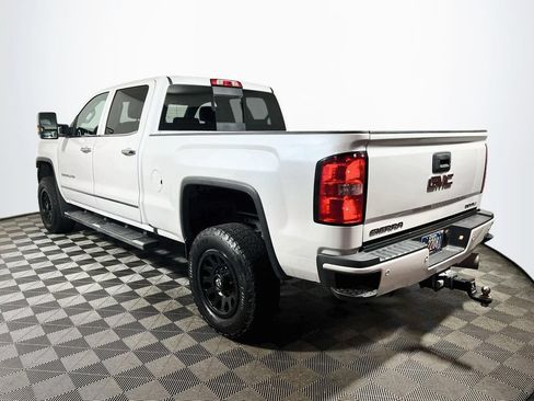 Used 2018 GMC Sierra 2500 Denali AWD/4WD image 5