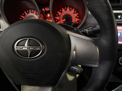 Used 2015 Scion tC image 17