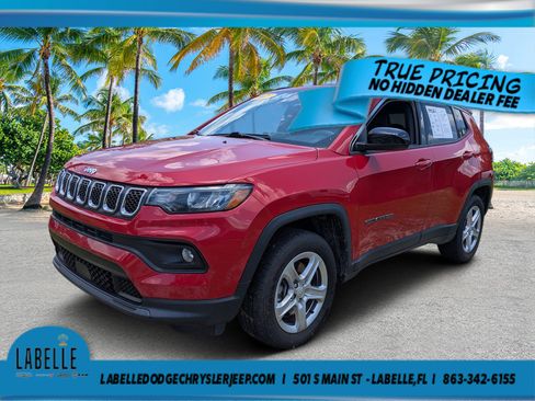 Used 2023 Jeep Compass Latitude AWD/4WD image 7