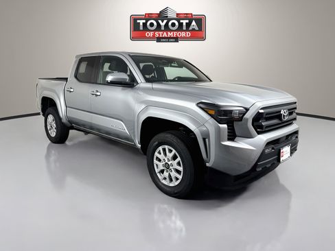 Certified 2026 Toyota Tacoma SR5 AWD/4WD image 1